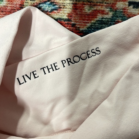 NWOT Live The Process Orion Legging in Seashell size large - Picture 7 of 9